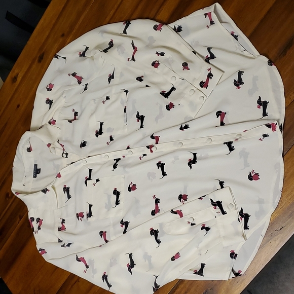 torrid Tops - Torrid Madison Button Up Shirt, Georgette Dachshund Ivory, size 1
